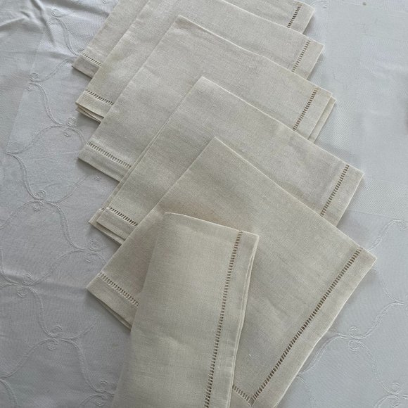 CATHERINE MEMMI LINEN DINNER NAPKINS:A RARE FIND !!! set of 6